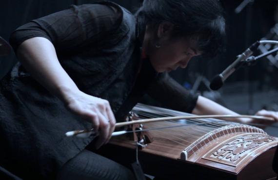 Master musician Nguyễn Thanh Thủy performs with Indigo Mist at the Jones Playhouse on Nov 17 (photo: courtesy of the artist).