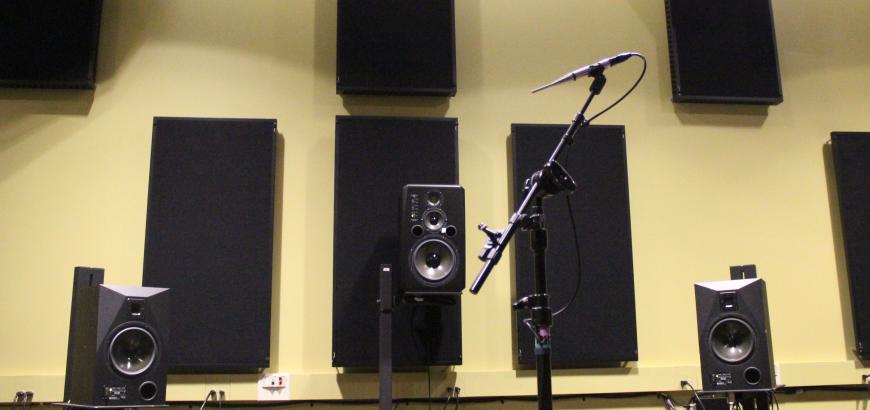 Recording speaker responses for generating correction filters.